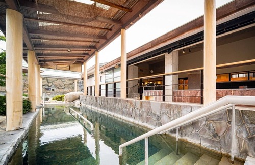 Toon Hotel | New Wing Deluxe Twin Room | Breakfast included/Toon Ehime