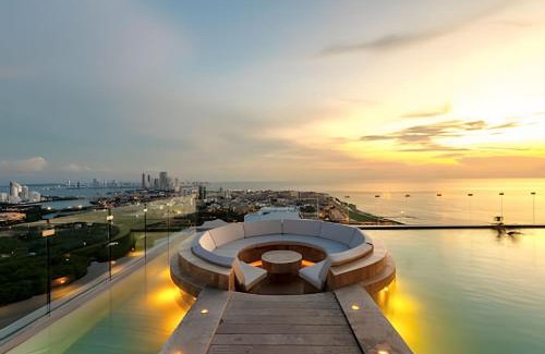 El Cabrero Apartment | NEW with impressive lagoon view 21st floor