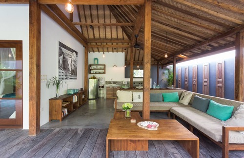 Berawa Villa | New wooden villa joglo in Canggu