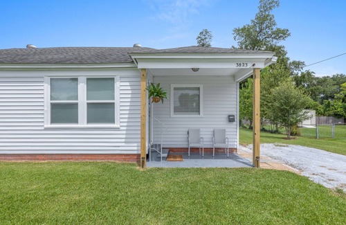 Lake Charles House | New! Work. Rest. Play. Stay at Pelican Suites