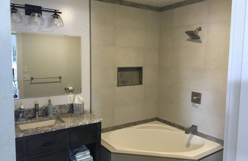 Escanaba Apartment | New York Flat feel in Downtown Escanaba