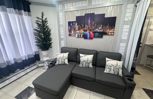 West New York Apartment | New York Style