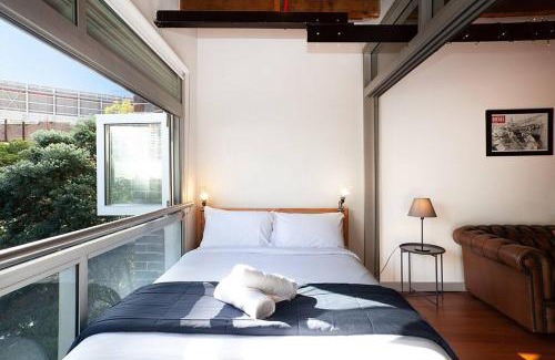 Darlinghurst Apartment | New York Warehouse by Sydney Dreams
