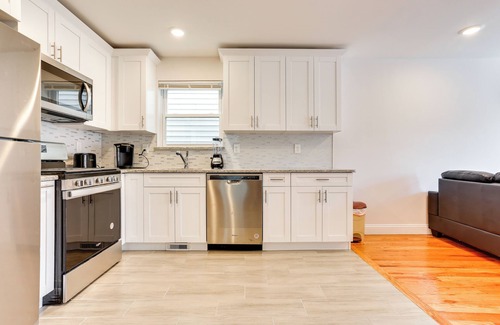 Lower Vailsburg Apartment | Newark Apt ~ 5 Mi to Museums & Art Centers!