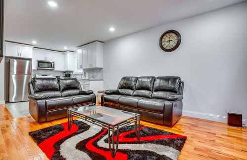 Lower Vailsburg Apartment | Newark Apt ~ 5 Mi to Museums & Art Centers!