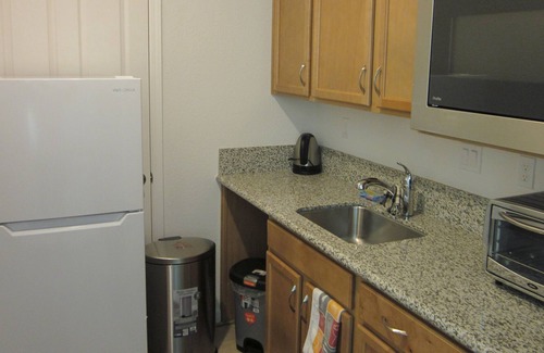 Elk Grove Apartment | NEWER 500 SF STUDIO IN ELK GROVE NEAR SACRAMENTO, RIVERS AND DELTA