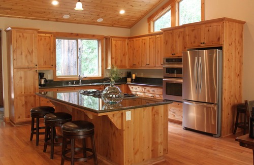 Tahoma House | Newer Built ski to ski lift , Extra Master Bedroom ,Sleeps 10