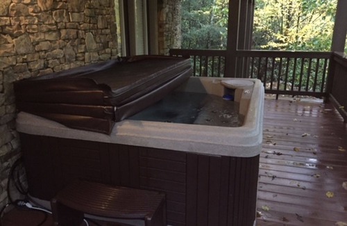 Highlands Falls House | Newer Constructed Large Mountain Home in Luxury Gated Country Club w/hot tub