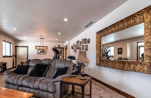 Miller Creek House | Newer high end luxury home