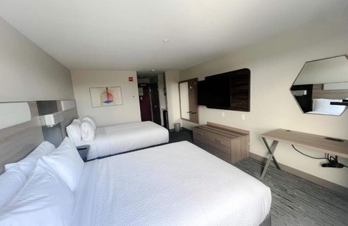 Federal Way House | Newest extended stay all-suite hotel!