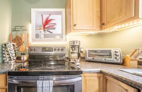 Akron House | Newest in Akron! Nautical 2b 1b