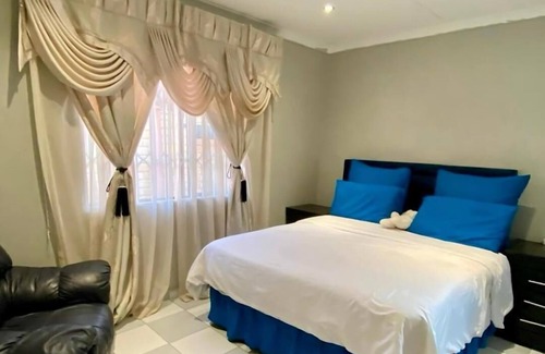 Greater Johannesburg Metropolitan Area House | Newlands Comfortable Abode