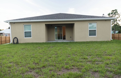 Port Malabar House | Newley Built Central Location 3-bedroom house in Palm Bay.