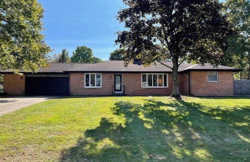 Kalamazoo House | "Newly appointed 3-bedroom home w/ AC, WiFi, 2.5 car garage, and large lawn!"