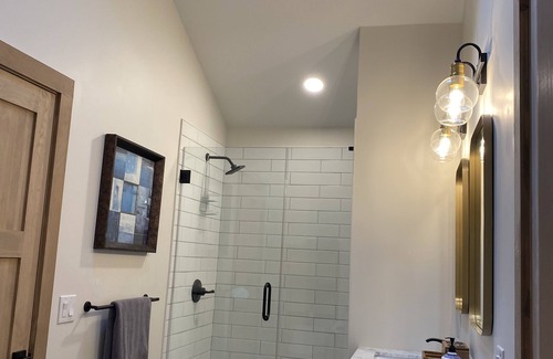 Windham Cabin | Newly Built 1200sq ft Guest House 4min to Ski & Hiking