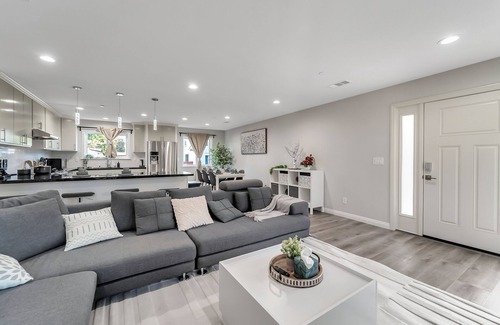 San Jose House | Newly built 2,100 sqft home 6br and 5ba in Willow Glen
