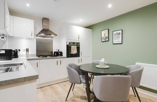 Trafford Apartment | Newly built and furnished to a modern contemporary styled apartment.