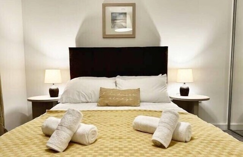 Derby Apartment | Newly built apt in central Derby w/ on st parking