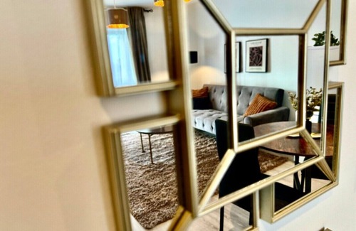 Derby Apartment | Newly built apt in central Derby w/ on st parking