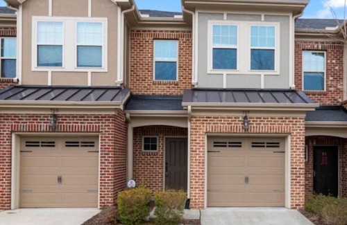 Spring Hill House | Newly built Charming 3-bedroom townhome with amenities Spring Hill