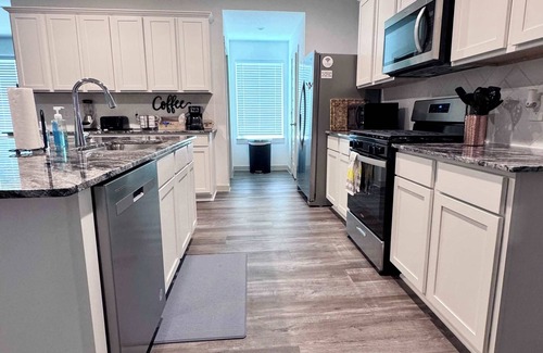 Voth House | Newly built home! Spacious & Comfortable 4BR 2BA