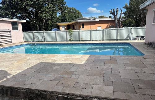 Golden Glades House | Newly Built House In The HEART OF MIAMI! FREE PARKING, POOL, WIFI, A/C & SAFE.
