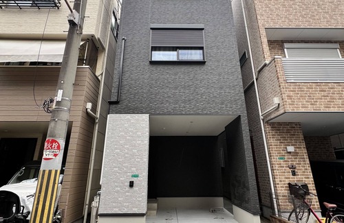 Nishi House | Newly built [KAARA] 3 minutes from the station, near by USJ, Namba, and Umeda!
