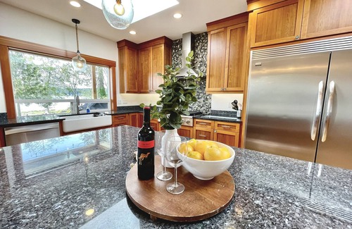 Belfair House | Newly Built Luxury 4 bedroom Waterfront Home