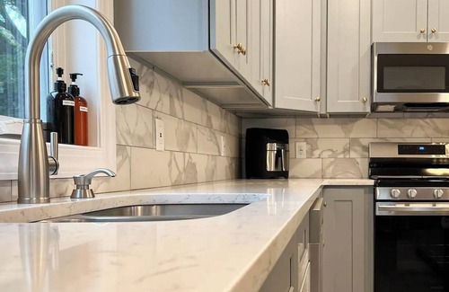 Bayonne Apartment | Newly built modern apt with Simple check out near NYC/EWR