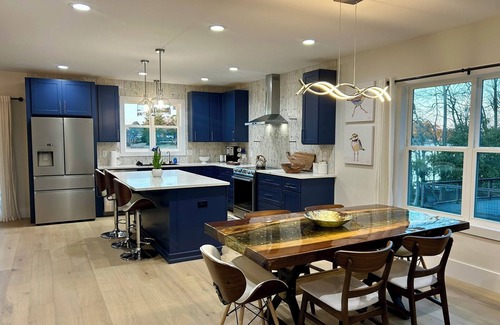 Houston County House | Newly Built, Modern Home Sleeps 10 on Houston Lake in beautiful Perry, GA!