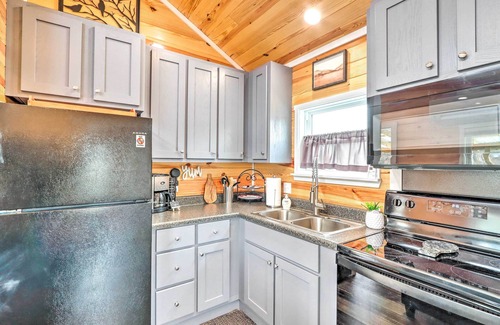 Morganton House | Newly Built Morganton Tiny Home w/Deck!