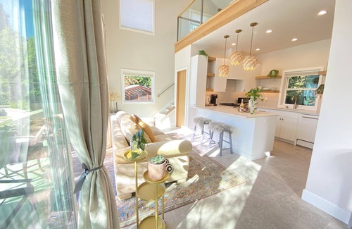 Medford Cottage | Newly built private cottage-Private Pool, Romantic Oasis, wineries & restaurants