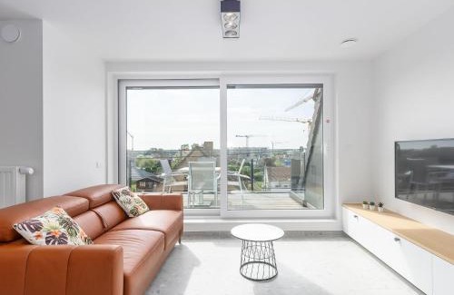 Middelkerke Apartment | Newly built rooftop flat with sun-facing terrace
