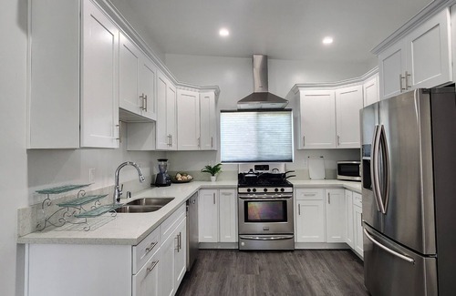 Los Angeles Apartment | Newly Built two Bedrooms ADU near Metro area, USC Hosp., Dodger, and Chinatown