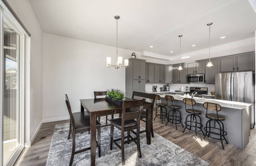 Deer Mountain House | Newly constructed 4 bedroom in Deer Springs.