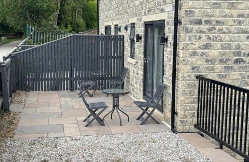Keighley House | Newly constructed town house next to the canal with Private Car Park
