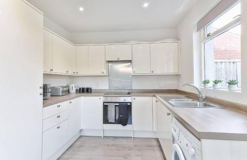 Sheffield House | Newly Extended 3 Bed Family Home Near Graves Park