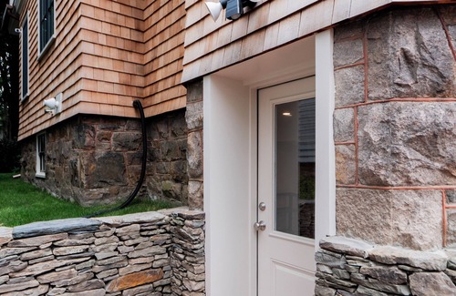 Historic Hill House | Newly fully renovated 5 bedroom close to all that Newport has to offer
