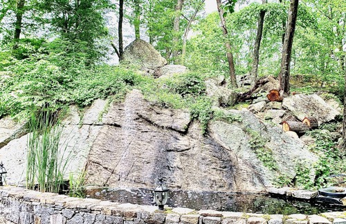 North Stamford House | Newly listed 5 Bd House, Close to buses, trains & beautiful downtown Stamford!