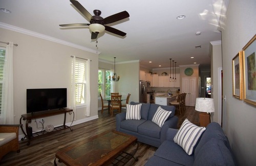 Long Beach House | Newly Listed Beach House Hideaway in Long Beach, MS