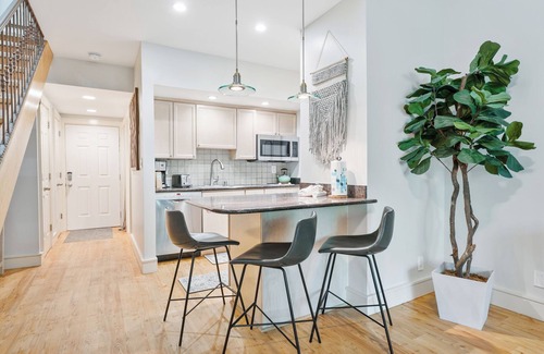 South Beach Condo | Newly Listed Sea Pines | Walk to Beach/Marina, Complex Pool, Bikes