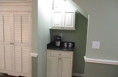 Flagler Beach Condo | Newly Listed | Walk to Beach | Pool | 2 bd, 2 ba, Free Parking | Free WIFI