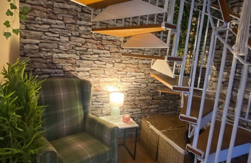 Wolverhampton Apartment | Newly redecorated home for contractors and familes!