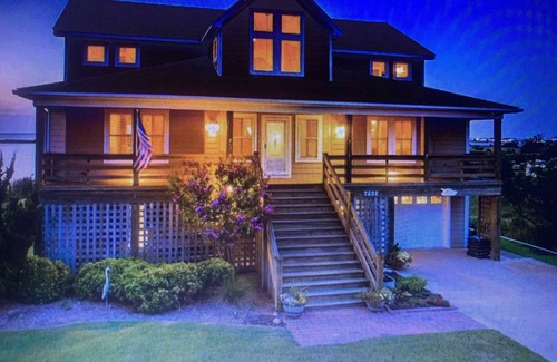 Nags Head House | Newly redecorated luxury home with stunning sunset views on the Roanoke Sound