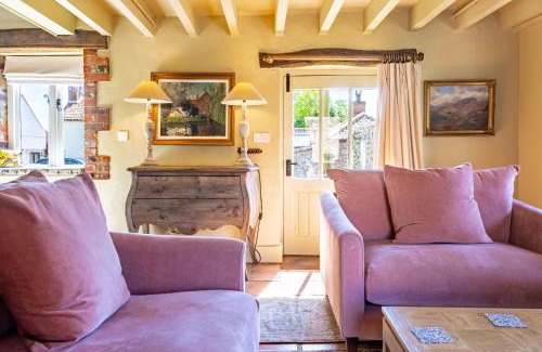 Langham House | Newly Refurb Cottage, Mile From Blakeney, Village Pub and Restaurant