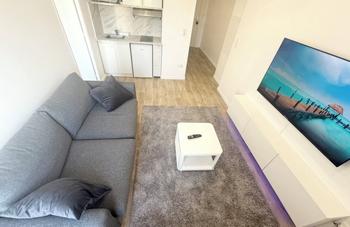 Corbeil-Essonnes Apartment | Newly refurbished 2-room apartment Parking, Wifi, washing machine and dryer.
