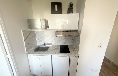 Corbeil-Essonnes Apartment | Newly refurbished 2-room apartment Parking, Wifi, washing machine and dryer.
