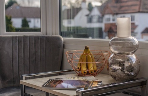 Marston Green Apartment | Newly Refurbished Luxurious Studio in Birmingham