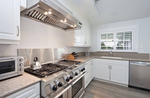 Captiva House | Newly Refurbished, 6 Bedroom Estate Located Bay Front and Across from the Beach