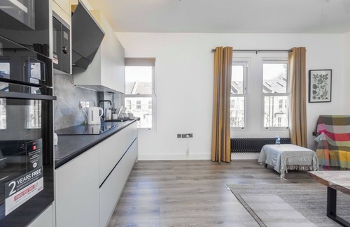 Queen's Park Apartment | Newly refurbished Flat in MaidaVale 2beds 2baths